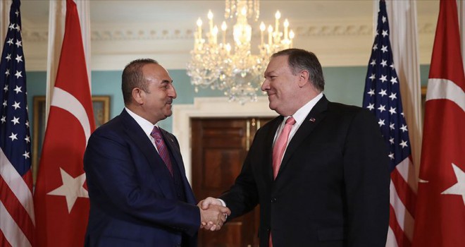 Çavuşoğlu Pompeo ile telefonda görüştü