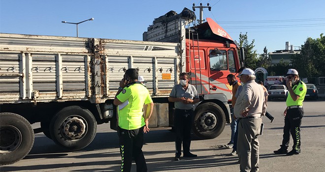 Konya’da kamyonla motosiklet çarpıştı: 1 ölü