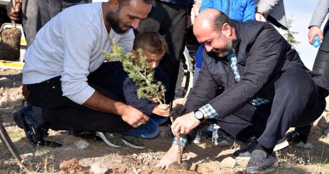 Selçuklu “Geleceğe Nefes” seferberliğine 26 bin fidanla destek oluyor