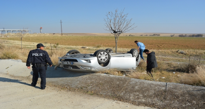 Konyada otomobil şarampole devrildi: 4 yaralı