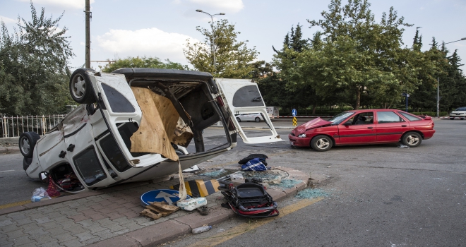 Başkentte trafik kazası: Biri bebek 8 yaralı