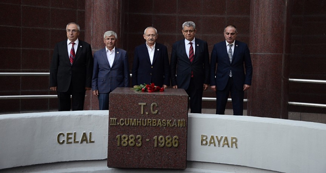 Kılıçdaroğlu, Celal Bayarın mezarını ziyaret etti