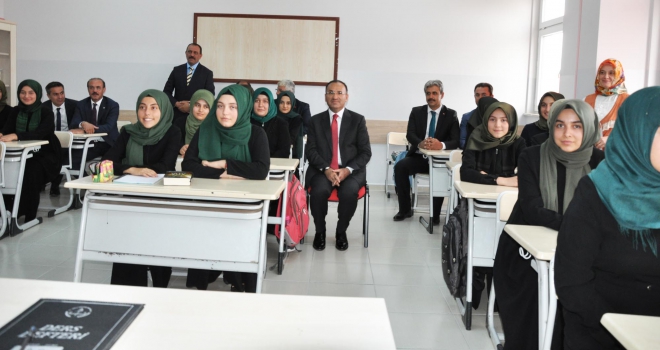 Sorgun Şehit Nusret Atmaca Kız Anadolu İmam Hatip Lisesi hizmete açıldı