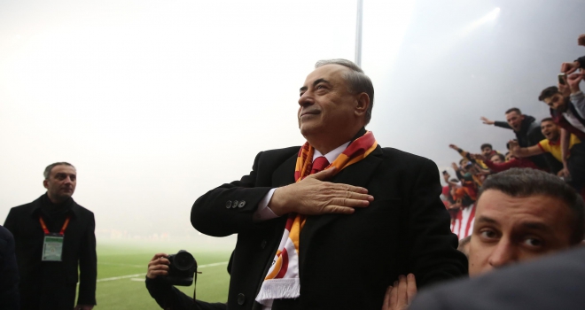 Galatasaray Kulübü yöneticilerinden taraftara teşekkür 