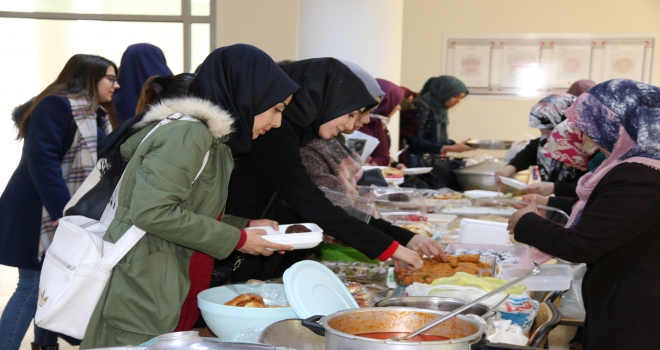 NEVÜ öğrencilerinden Yemen yararına kermes 