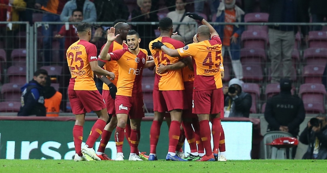 Galatasaray yenilmezlik serisini 15 maça çıkardı