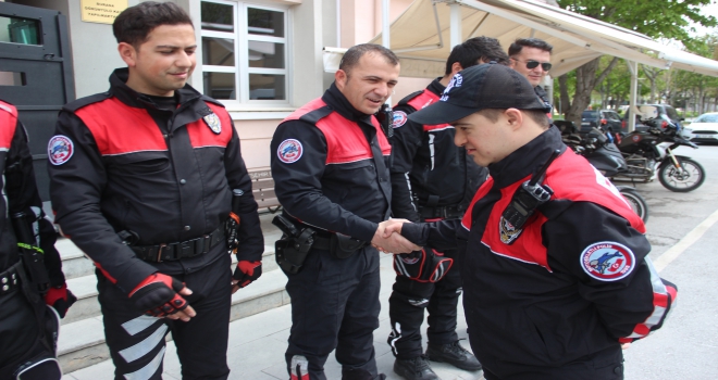 Polis amcaları down sendromlu gencin hayalini gerçekleştirdi