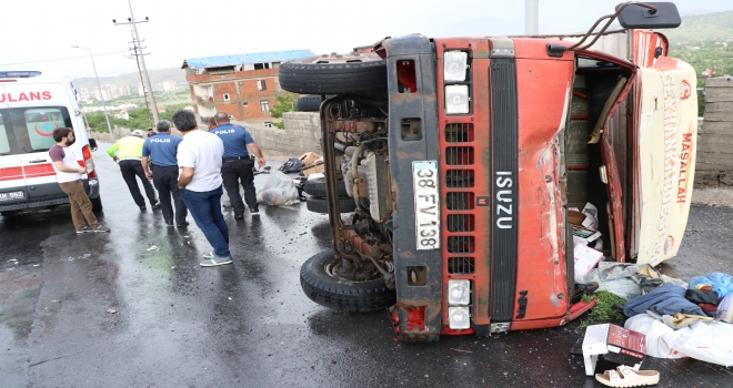 Kayseride trafik kazaları: 4 yaralı 