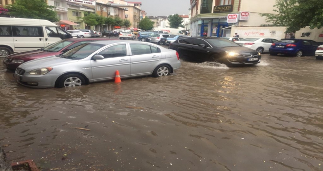 Sivasta kuvvetli sağanak 