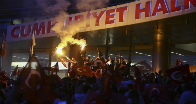 CHPde ilk sonuçlar sevinçle karşılandı