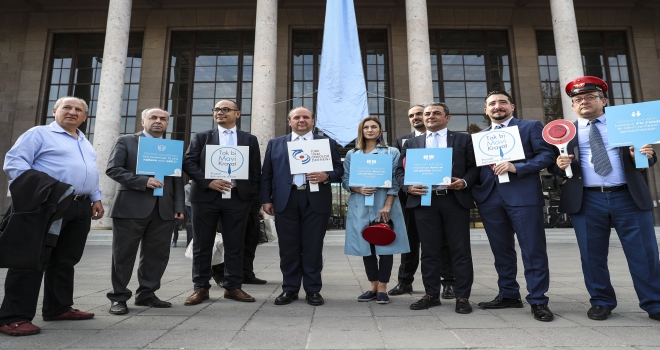 Ankara Garına asılan mavi kravatla prostat kanserine dikkat çekildi