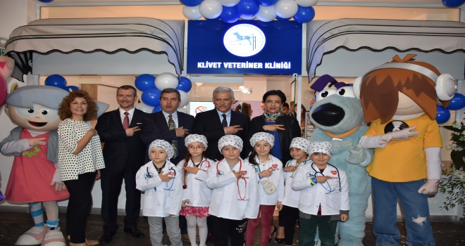 KidZania İstanbulda veteriner kliniği açıldı 