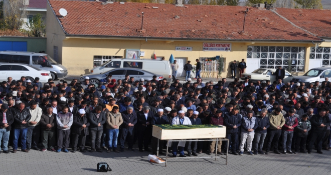 Bodrumda inşaattan düşerek ölen işçi Bünyanda defnedildi