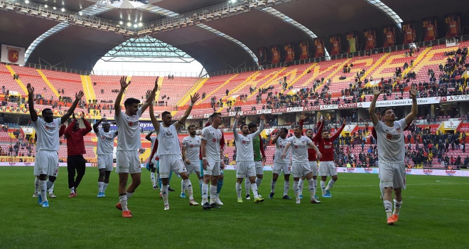 Süper Ligde 12. haftayı Sivasspor lider kapattı