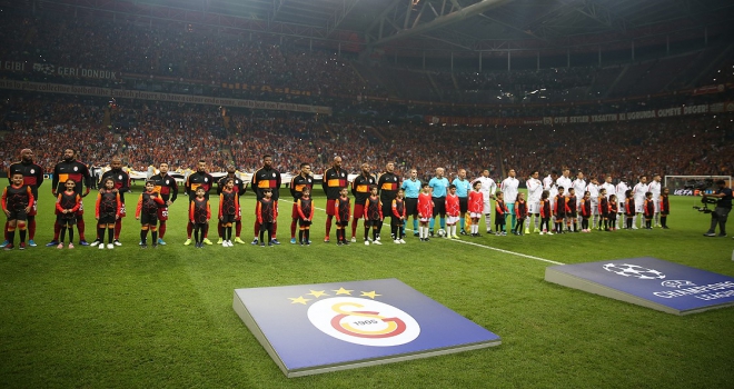 Galatasaray UEFA Şampiyonlar Liginde sezonu Pariste kapatıyor