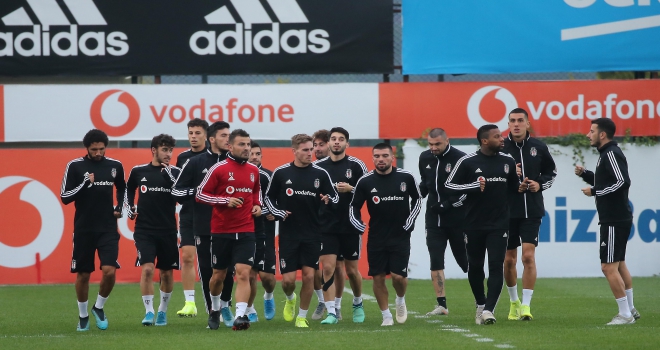 Beşiktaş, Antalya kampında iki hazırlık maçı oynayacak