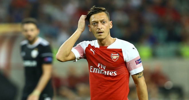 Mesut Özil PES oyunlarının Çindeki sürümlerinden çıkarılıyor