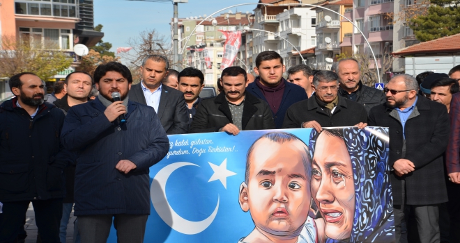 Karamanda Doğu Türkistanda yaşanan Çin zulmü protesto edildi