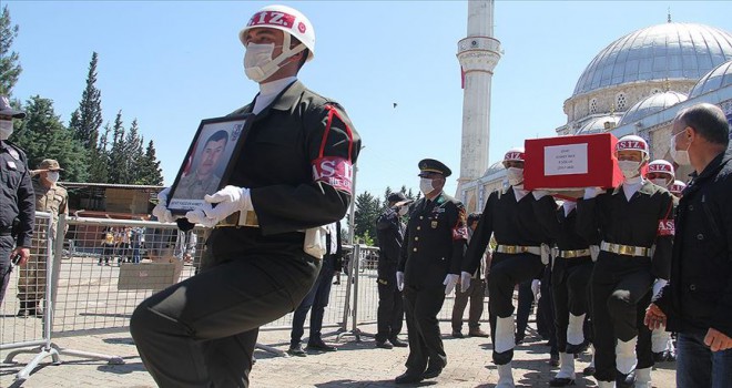 Şehit olan sözleşmeli er İnce son yolculuğuna uğurlandı