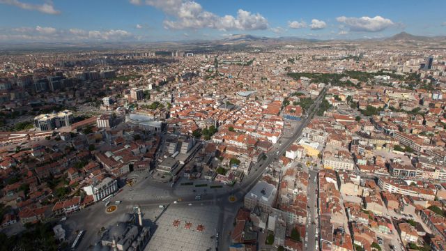 Karatay'da tarla mahkemeden satılık