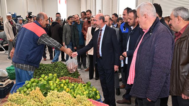 Sancak kapalı pazar yeri açıldı