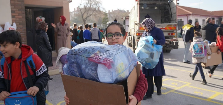 Yarışmayla 30 ton atık topladı