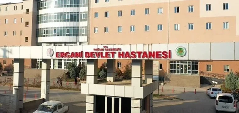 Hastanede skandal! Bebeğin parmağını kesti