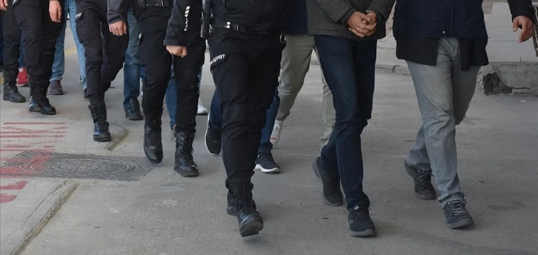 FETÖ operasyonunda 15 zanlı yakalandı