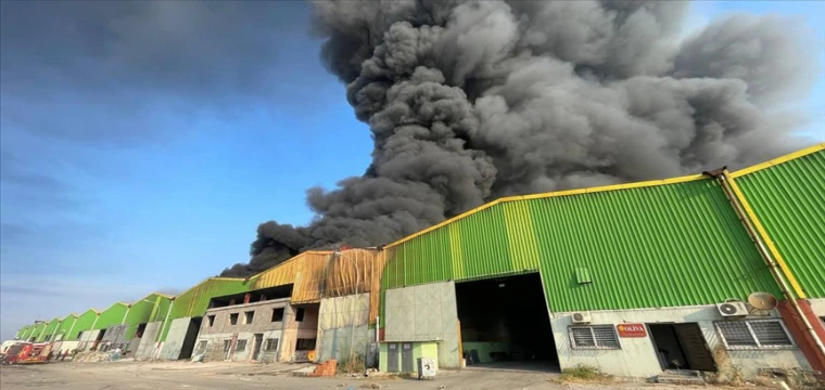 Geri dönüşüm tesisinde yangın çıktı