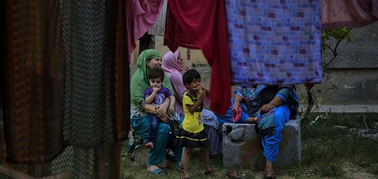 Güney Asya'daki çocuklar aşırı sıcaklara maruz kalıyor