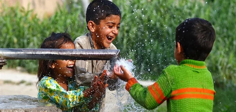 Pakistan'da 4 milyon çocuğun temiz suyu yok