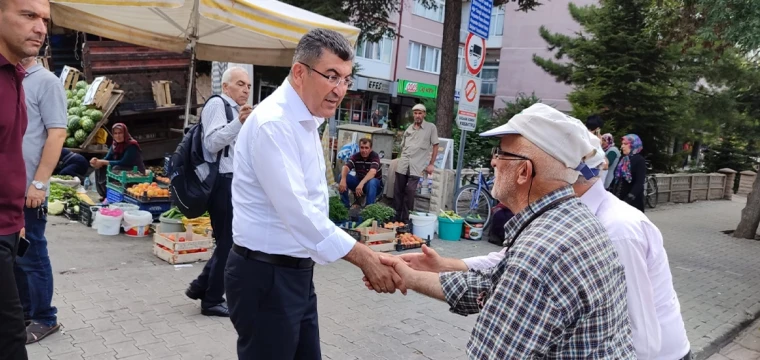 Pazarda Vatandaşları Ziyaret Eden Hasan Ekici: Fiyatlar çok yüksek!