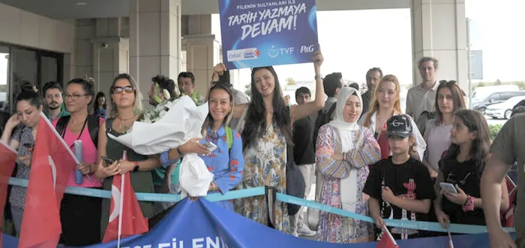 A Milli Voleybol Takımı Yurda Döndü