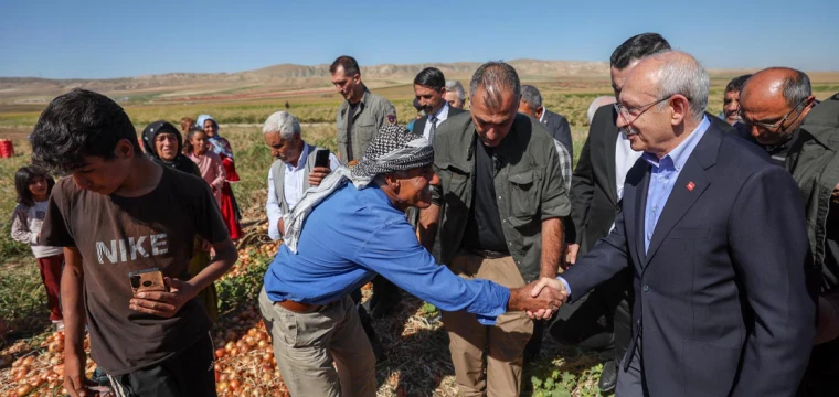 Kılıçdaroğlu, mevsimlik tarım işçileriyle görüştü