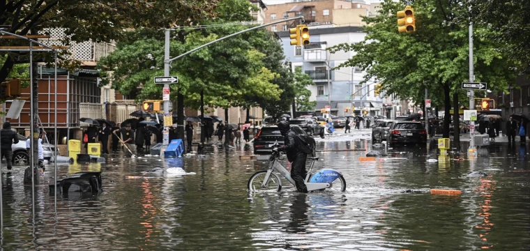 New York'ta sel riski artıyor, olağanüstü hal ilan edildi