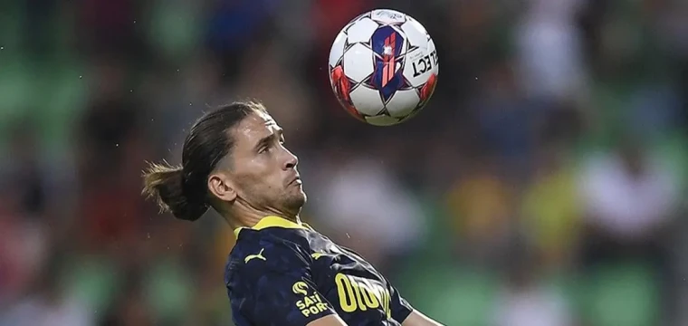 Fenerbahçe'de Crespo'nun sözleşmesi 1 yıl uzatıldı