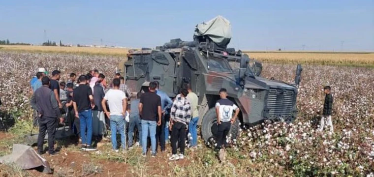 Zırhlı araç tarlaya devrildi; 3 asker yaralandı