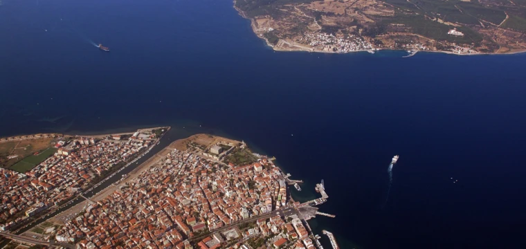 Çanakkale Boğazı, gemi geçişlerine açıldı