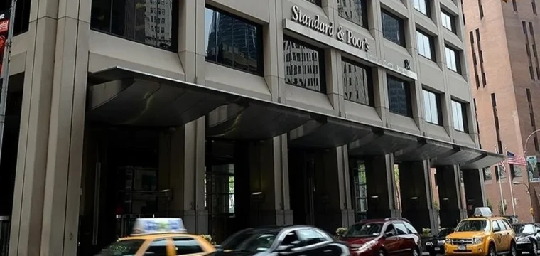 S&P, Türkiye'nin kredi notu görünümünü yükseltti