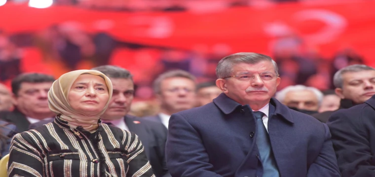 Ahmet Davutoğlu, yeniden genel başkanlığa seçildi