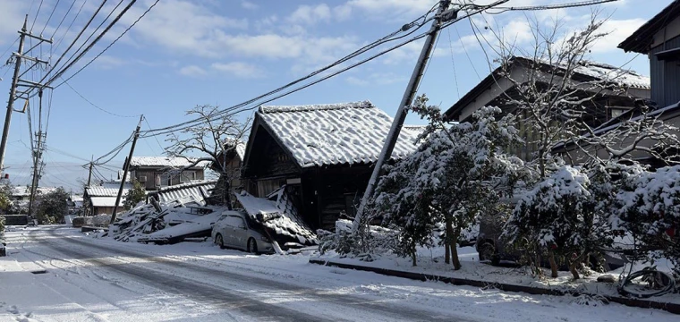 Japonya'daki deprem bilançosu ağırlaşıyor!