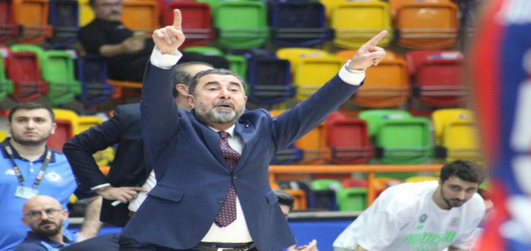 Konyaspor ilk yarıyı 47-36 önde tamamladi