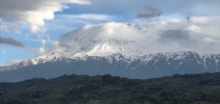 Ağrı Dağı beyaza büründü