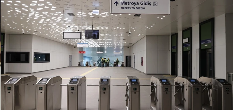 Metro çıkışında el yapımı patlayıcı madde bulundu