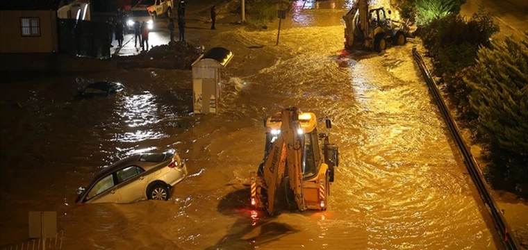 Sağanak hayatı olumsuz etkiledi