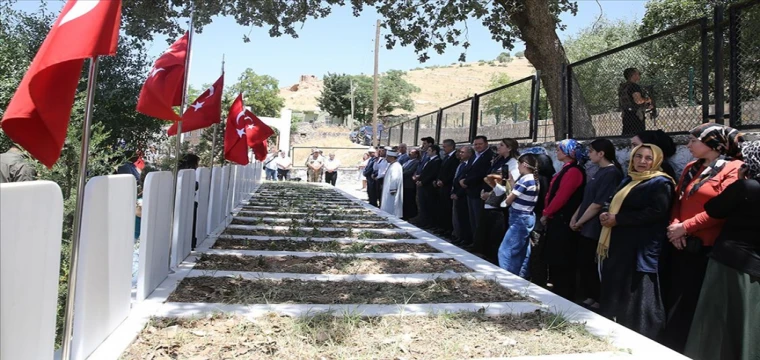 37 yıl önce PKK'lı teröristlerce katledilen 30 kişi törenle anıldı