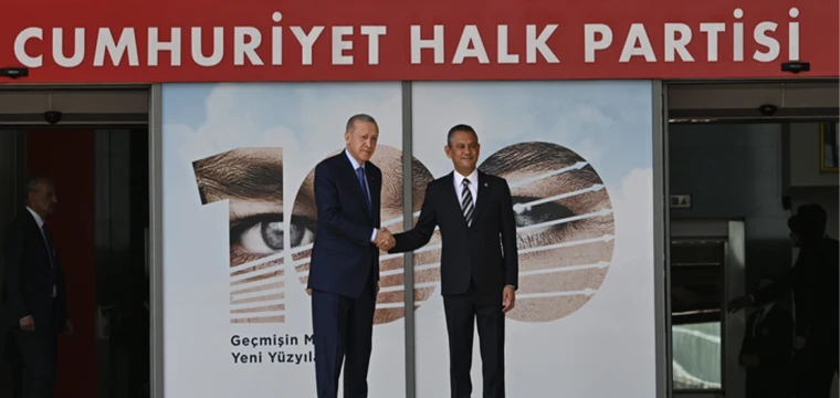 Erdoğan 18 yıl sonra CHP Genel Merkezi'nde