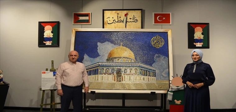 Filografi sanatçısı, 67 bin çivi kullanarak Kubbetu's Sahra Camisi'ni tabloya işledi