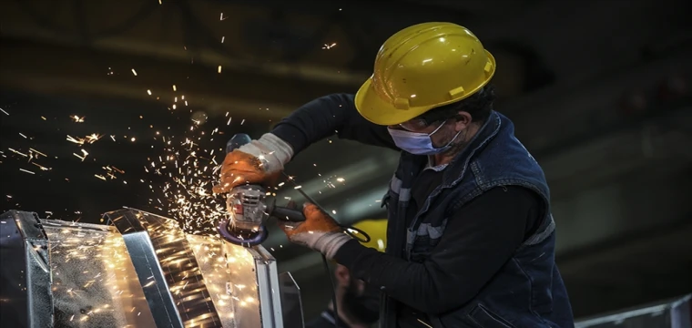 Sanayi üretim endeksi yıllık bazda yüzde 0,7 azaldı