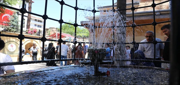 Şeyh Şaban-ı Veli Külliyesi'nde bayramın son günü yoğunluk yaşanıyor